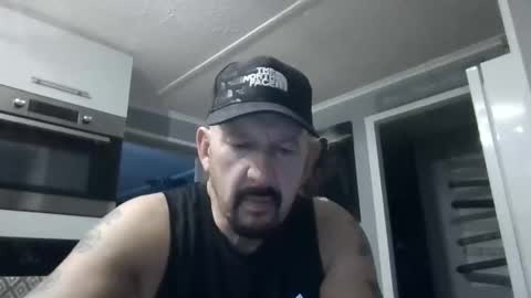 Snapshot of friskyneedsum chatting on December 2025 04:27:01 PM bob online show from December 2025 04:27:01 PM