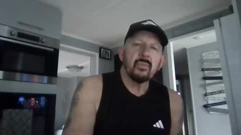 Snapshot of friskyneedsum chatting on December 2025 02:54:01 PM bob online show from December 2025 02:54:01 PM