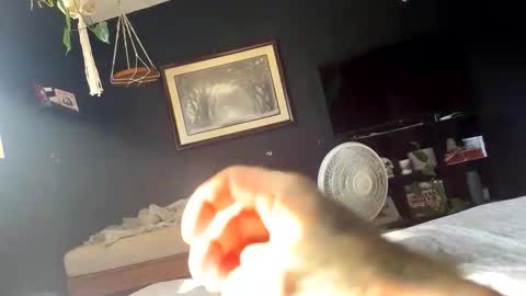 Snapshot of fritz247 chatting on December 2025 07:43:01 PM Cris online show from December 2025 07:43:01 PM