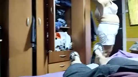 Frizzy girl online show from January 2025 10:46:02 PM