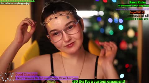 Snapshot of frogessjay chatting on December 2024 12:50:01 AM Jaywise Frogfoot online show from December 2024 12:50:01 AM