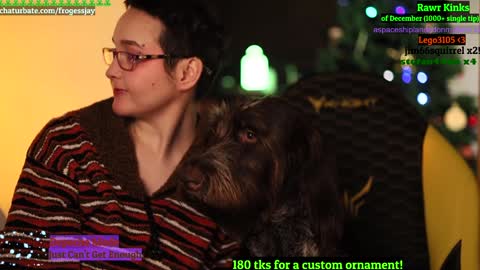 Snapshot of frogessjay chatting on December 2024 07:46:02 PM Jaywise Frogfoot online show from December 2024 07:46:02 PM