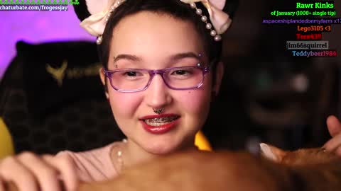 Snapshot of frogessjay chatting on January 2025 09:28:01 PM Jaywise Frogfoot online show from January 2025 09:28:01 PM