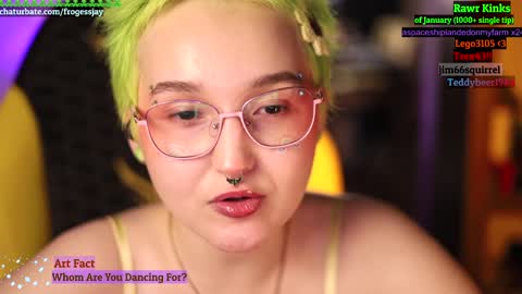 Snapshot of frogessjay chatting on January 2025 11:29:01 PM Jaywise Frogfoot online show from January 2025 11:29:01 PM