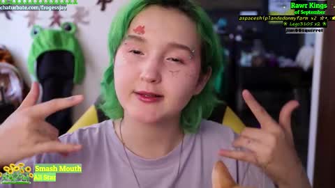 Snapshot of frogessjay chatting on September 2025 10:26:02 AM Jaywise Frogfoot online show from September 2025 10:26:02 AM