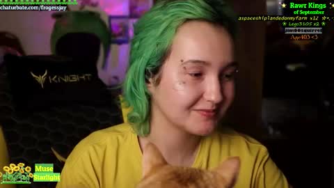 Snapshot of frogessjay chatting on September 2025 08:44:01 PM Jaywise Frogfoot online show from September 2025 08:44:01 PM