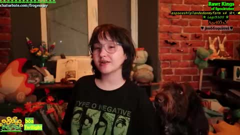 Snapshot of frogessjay chatting on October 2025 09:48:01 PM Jaywise Frogfoot online show from October 2025 09:48:01 PM