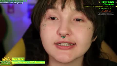 Snapshot of frogessjay chatting on October 2025 02:48:01 AM Jaywise Frogfoot online show from October 2025 02:48:01 AM