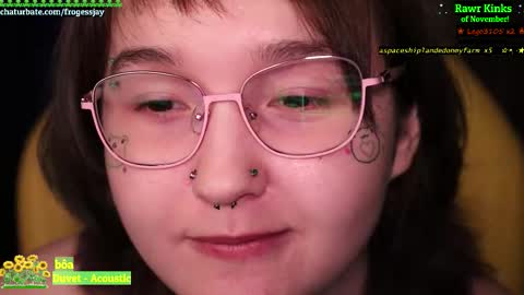 Snapshot of frogessjay chatting on November 2025 08:19:02 PM Jaywise Frogfoot online show from November 2025 08:19:02 PM