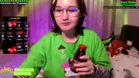 Snapshot of frogessjay chatting on December 2025 12:26:02 AM Jaywise Frogfoot online show from December 2025 12:26:02 AM