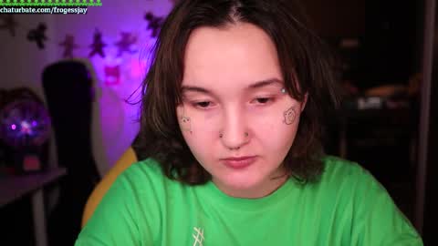 Snapshot of frogessjay chatting on December 2025 09:42:02 PM Jaywise Frogfoot online show from December 2025 09:42:02 PM