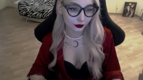 Lilith online show from November 2025 11:32:01 AM