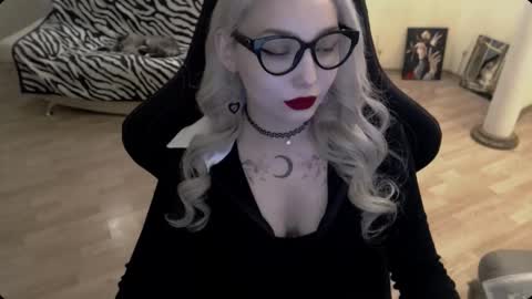 Lilith online show from November 2025 11:27:01 AM