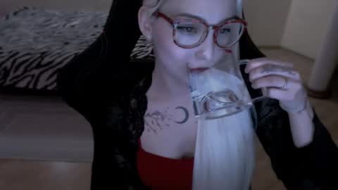 Snapshot of fromsun_forsoul chatting on May 2026 06:35:02 PM Lilith online show from May 2026 06:35:02 PM