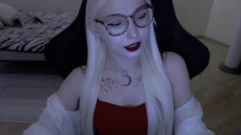 Snapshot of fromsun_forsoul chatting on May 2026 03:42:02 PM Lilith online show from May 2026 03:42:02 PM