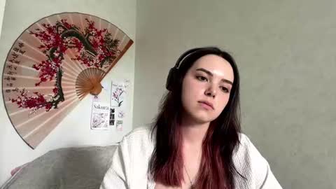 Snapshot of frosted_bloom chatting on June 2026 10:26:01 AM Emily online show from June 2026 10:26:01 AM