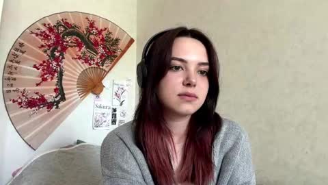 Snapshot of frosted_bloom chatting on June 2026 07:20:01 AM Emily online show from June 2026 07:20:01 AM
