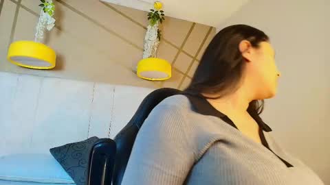 frreeya online show from February 2026 09:34:01 PM