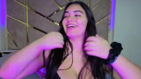 Snapshot of frreya_ chatting on November 2025 03:07:01 AM Frreya online show from November 2025 03:07:01 AM