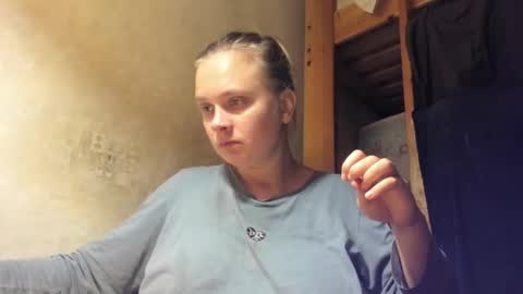 Snapshot of frumcake chatting on January 2025 02:11:02 AM FrumCake online show from January 2025 02:11:02 AM