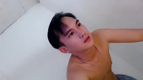 Snapshot of fuckboy_zachxx chatting on March 2025 10:29:02 AM online show from March 2025 10:29:02 AM