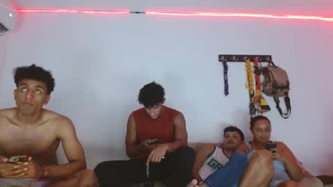 Snapshot of fuckboyjosh98 chatting on December 2025 12:31:02 AM fuckboyjosh98 online show from December 2025 12:31:02 AM