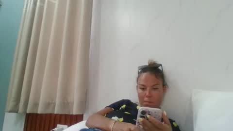 La online show from April 2026 09:42:02 AM