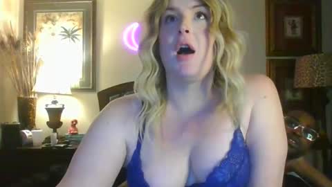 Snapshot of fucking_fantasy chatting on February 2025 10:04:02 PM PorcelainDoll22 online show from February 2025 10:04:02 PM