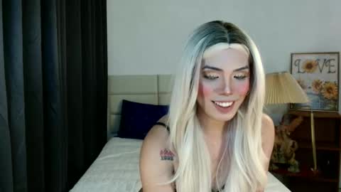 MISS NEILLY online show from October 2025 05:22:02 AM