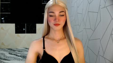 MISS IVANA online show from January 2026 11:42:02 PM