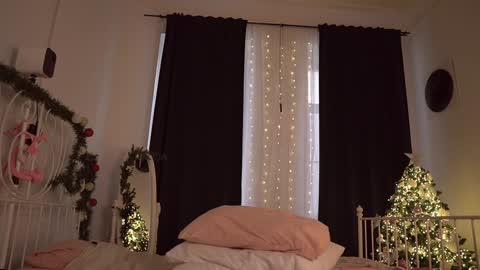 Snapshot of fuckingtoy_ chatting on January 2025 12:18:01 PM Eva all my links online show from January 2025 12:18:01 PM