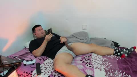 Snapshot of fuckynations chatting on December 2024 12:20:01 AM Fuckdirtymen online show from December 2024 12:20:01 AM