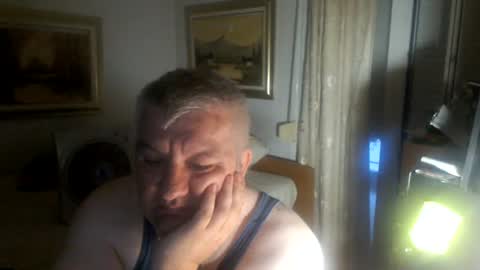 Snapshot of fukingcrazy chatting on June 2026 05:44:01 PM fukingcrazy online show from June 2026 05:44:01 PM