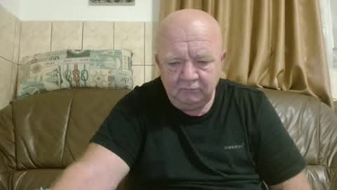 fullballs6 online show from October 2025 02:34:02 AM