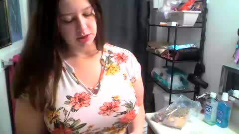 Linnys Palace online show from September 2025 04:31:02 PM