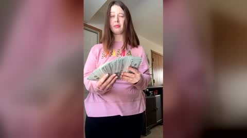 Linnys Palace online show from February 2026 06:48:01 PM