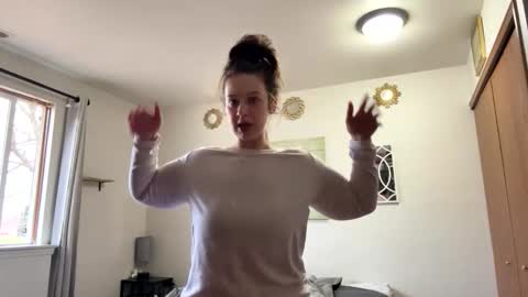 Linnys Palace online show from February 2026 05:13:02 PM