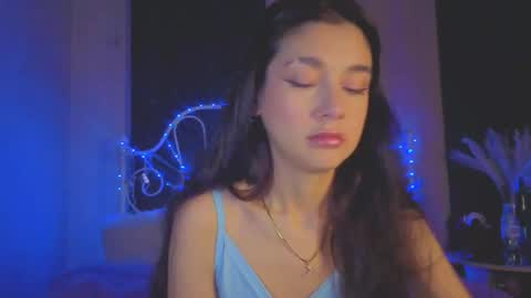 Tiffany online show from October 2025 02:08:02 AM