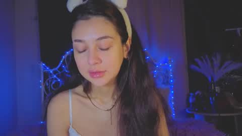 Tiffany online show from November 2025 02:32:02 AM