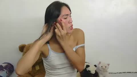 LIL LEE online show from November 2025 02:35:01 AM