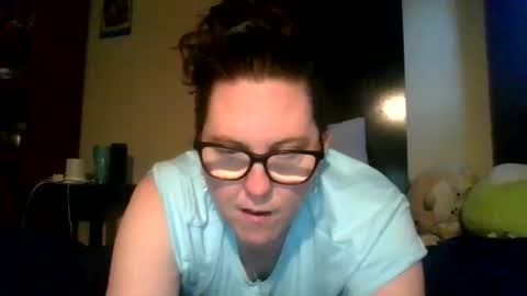 fuzzypeaches87 online show from April 2026 11:48:01 PM