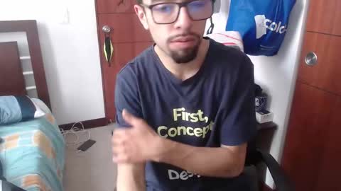 Snapshot of fvckhorneyguy chatting on October 2025 03:18:02 PM andrew online show from October 2025 03:18:02 PM