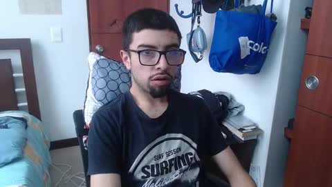 Snapshot of fvckhorneyguy chatting on October 2025 02:20:01 PM andrew online show from October 2025 02:20:01 PM