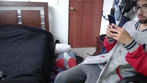 andrew online show from March 2026 10:25:02 PM