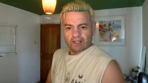 Snapshot of fvmendoza chatting on June 2026 06:51:01 AM fvmendoza online show from June 2026 06:51:01 AM