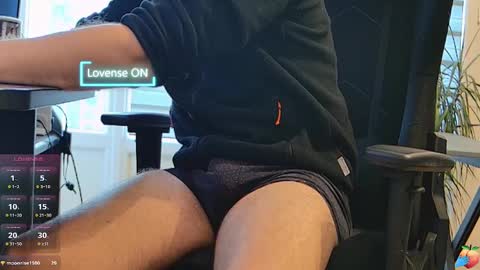 Snapshot of fxp0rn chatting on December 2024 02:10:02 PM fxp0rn online show from December 2024 02:10:02 PM