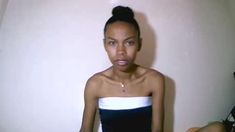 fyah1027 online show from November 2025 07:30:02 AM