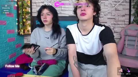  FYRE y FOX  online show from December 2024 04:02:02 AM