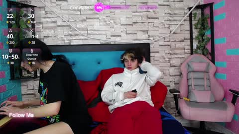  FYRE y FOX  online show from December 2024 04:01:02 AM