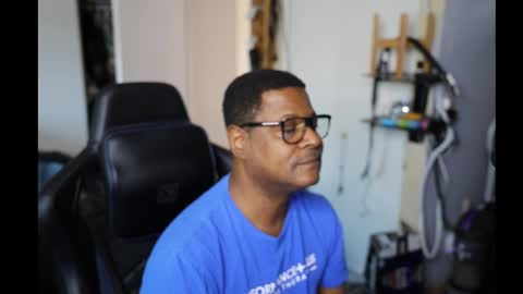 Snapshot of fyrecontrol chatting on January 2025 11:22:01 PM seldom seen online show from January 2025 11:22:01 PM